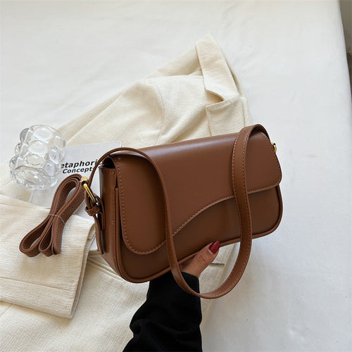 VelouraCraft™ – Magnetic Buckle Shoulder Bag